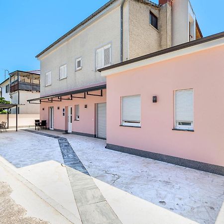 Rooms And Studio Flora Poreč Extérieur photo