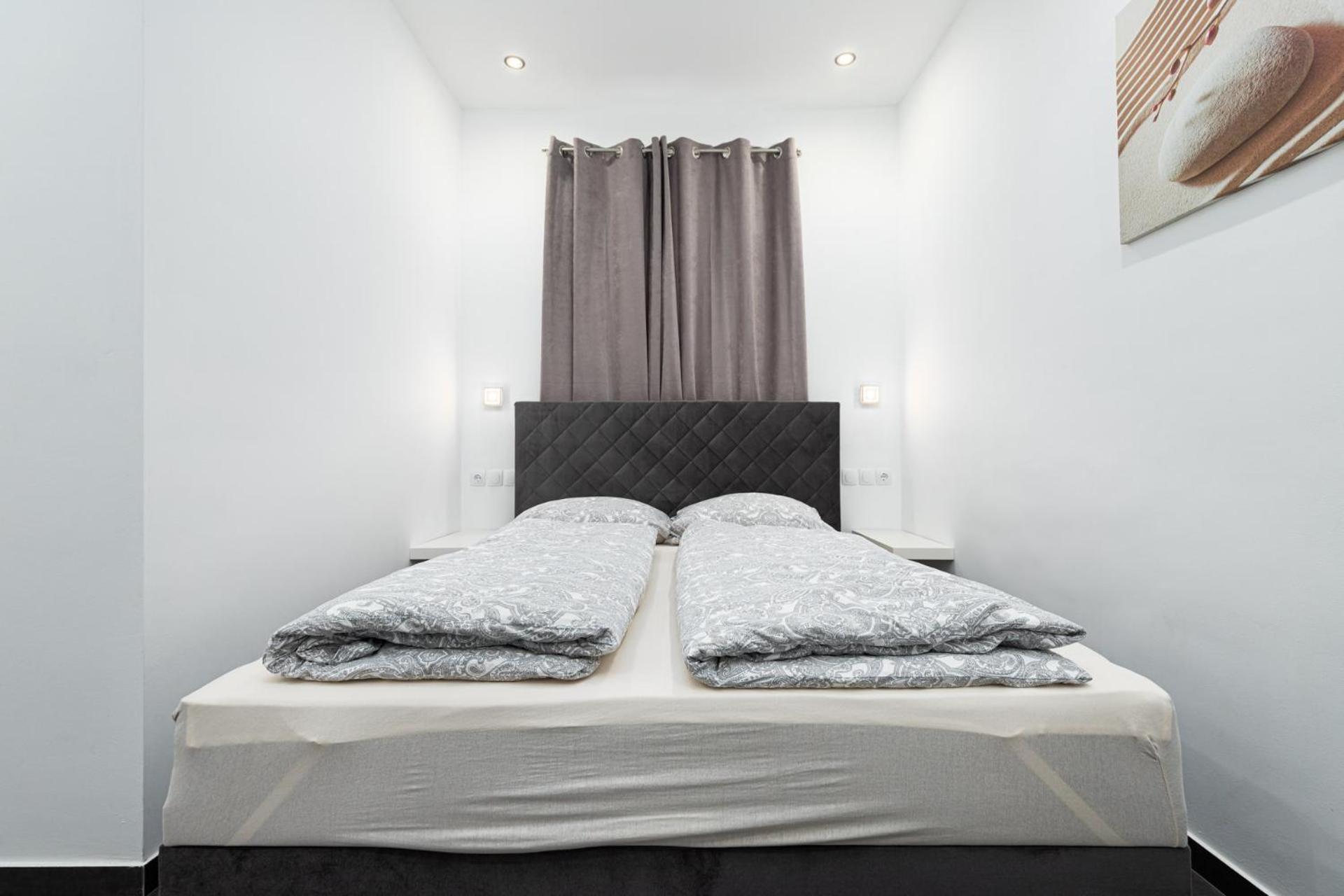 Rooms And Studio Flora Poreč Extérieur photo