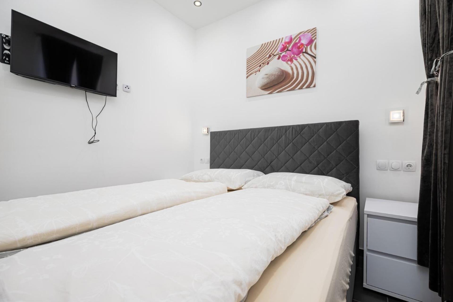 Rooms And Studio Flora Poreč Extérieur photo