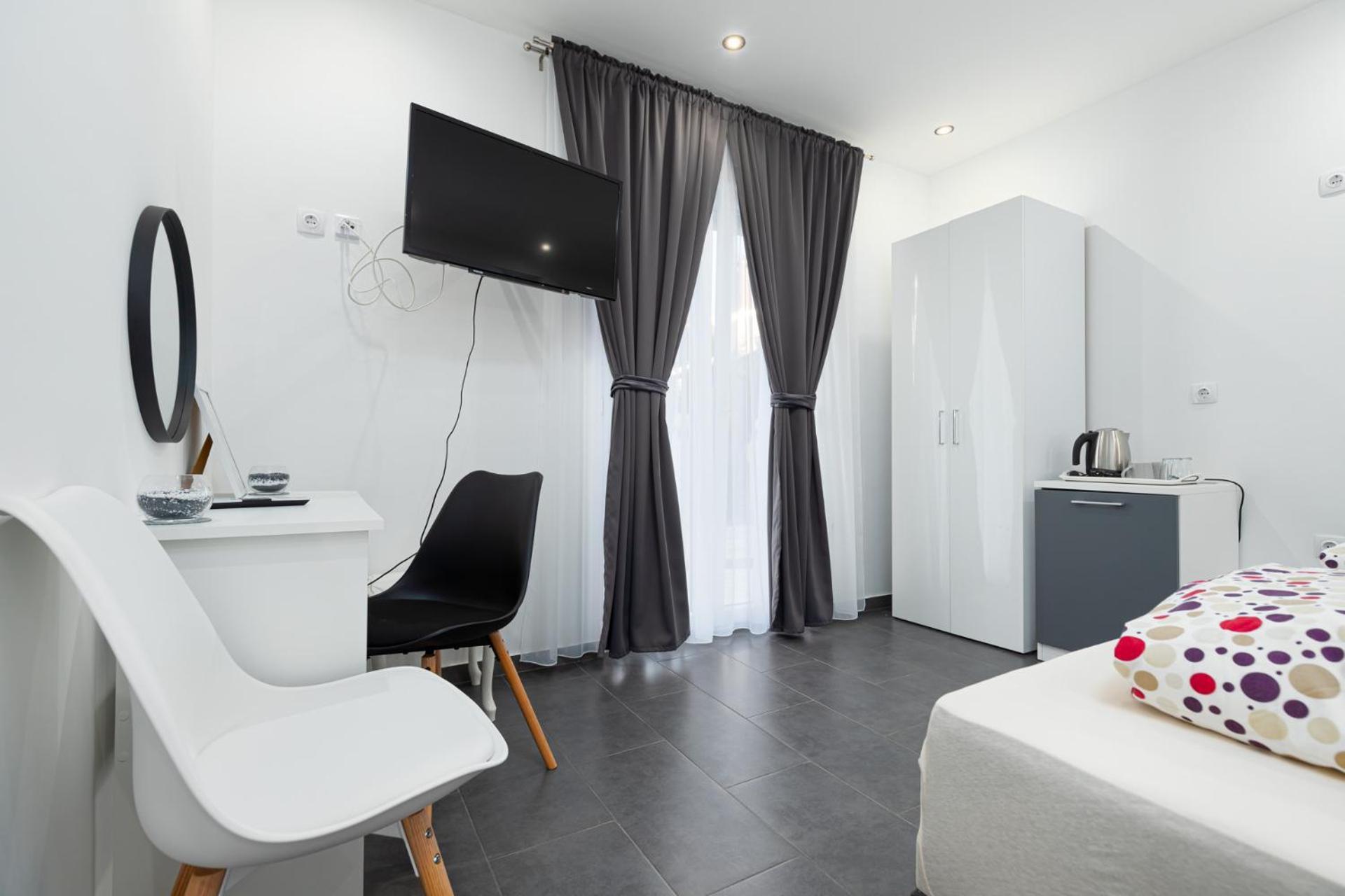 Rooms And Studio Flora Poreč Extérieur photo