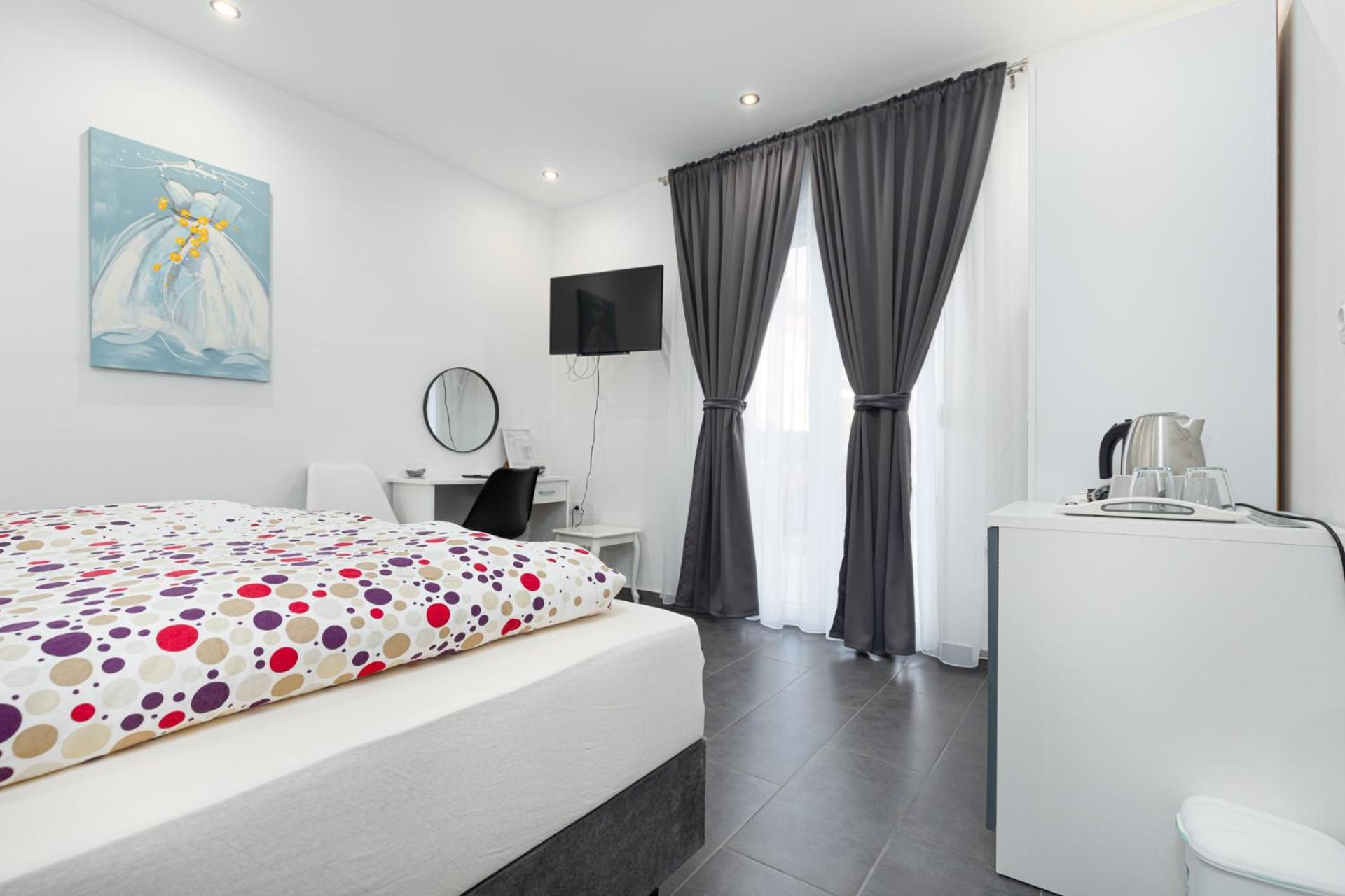 Rooms And Studio Flora Poreč Extérieur photo